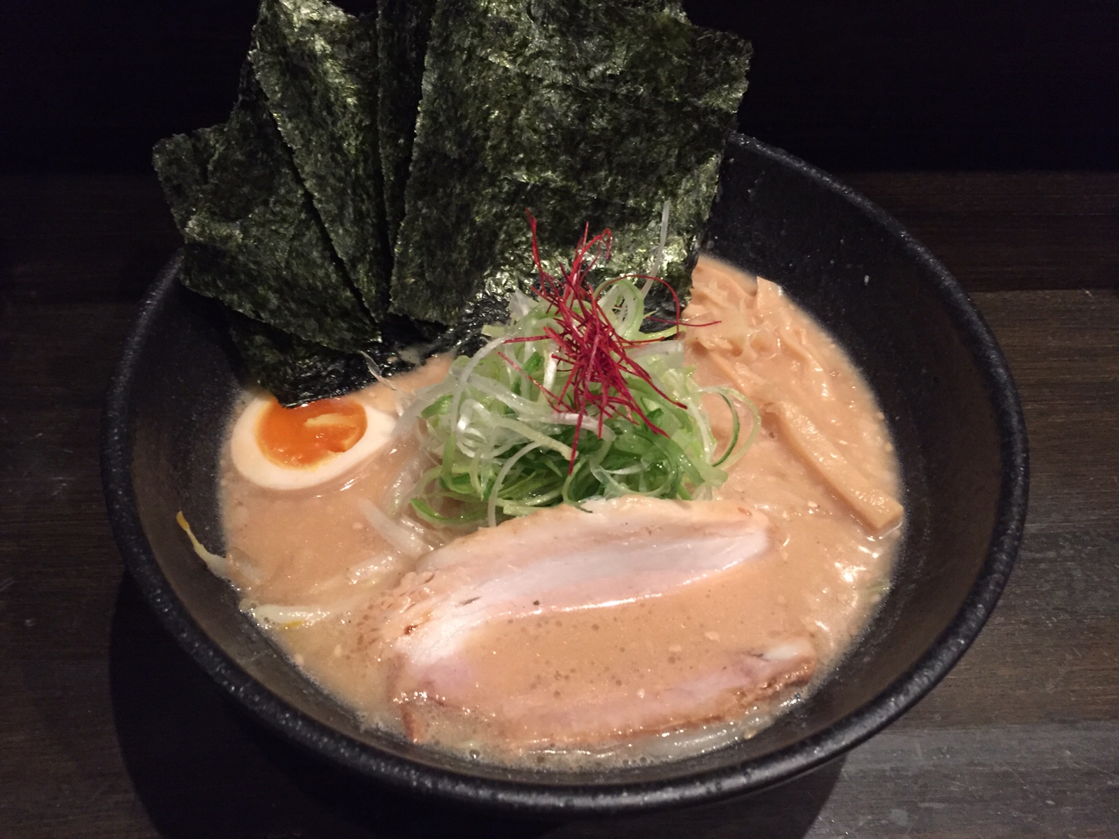 札幌ススキノ「百戦麺磨 鬼武者」こだわりの力強い鬼味噌！