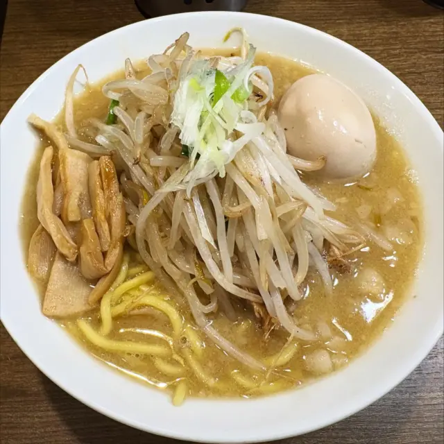 六厘舎」大崎店！濃厚スープと超極太麺の伝説つけめん