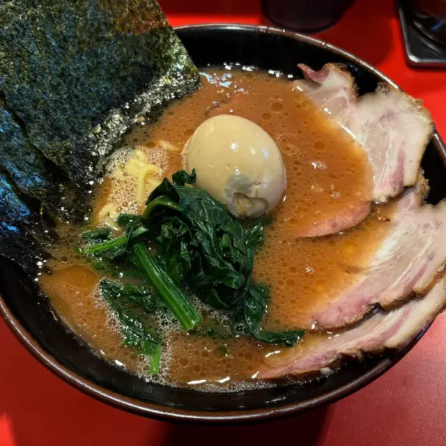 らーめん飛粋」武蔵新田店！病みつき必至の豚骨醤油スープとこりこり