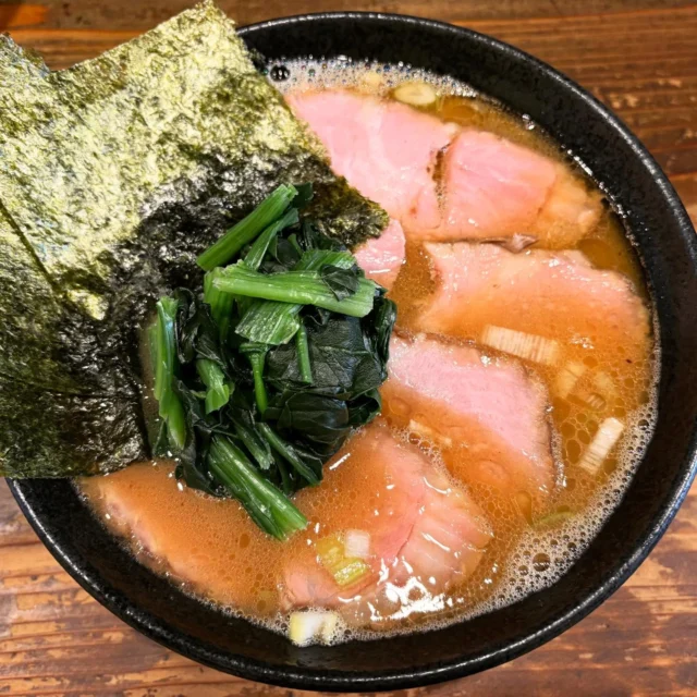 川崎「三三七」 鶏と魚介の黄金比、濃厚つけめん煮番搾り！